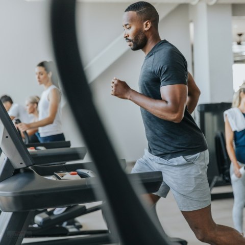 FREEMOTION BIEŻNIA ELEKTRYCZNA INCLINE TRAINER i22.9 FREEMOTION BIEŻNIA ELEKTRYCZNA INCLINE TRAINER i22.9