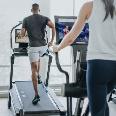 FREEMOTION BIEŻNIA ELEKTRYCZNA INCLINE TRAINER i22.9 FREEMOTION BIEŻNIA ELEKTRYCZNA INCLINE TRAINER i22.9